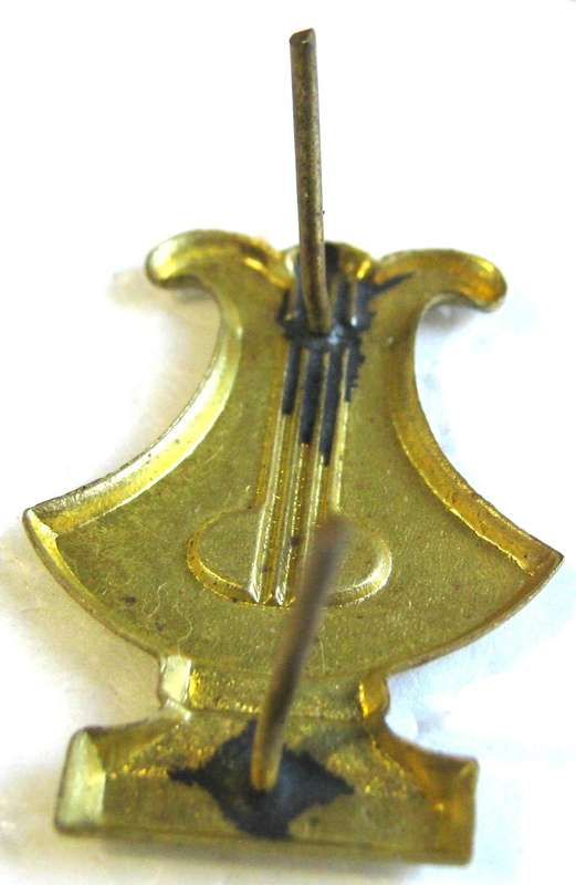 WW2 FINLAND  MILITARY BAND SHOULDER STRAP BADGE  WITH PINS GOOD CONDITION