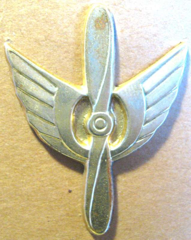 WW2 FINLAND  AIR TRANSPORT SQUADRON IN UTTI SHOULDER STRAP BADGE  WITH PINS GOOD CONDITION