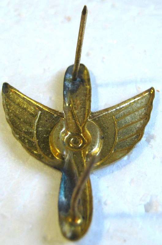 WW2 FINLAND  AIR TRANSPORT SQUADRON IN UTTI SHOULDER STRAP BADGE  WITH PINS GOOD CONDITION