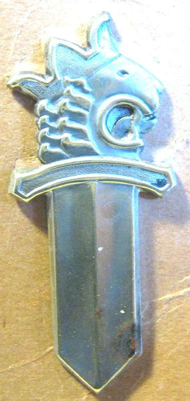 WW2 FINLAND MILITARY POLICE BRASSARD/GORGET BADGE  WITH PINS GOOD CONDITION