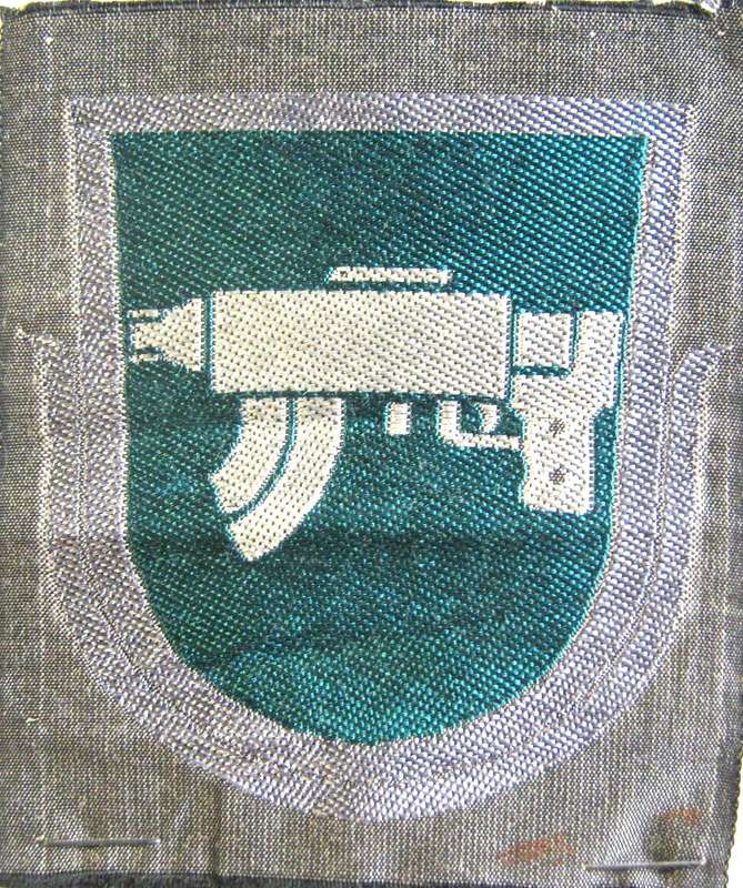 WW2 FINLAND MILITARY LMG GUNNER CLOTH BADGE IN UNUSED CONDITION