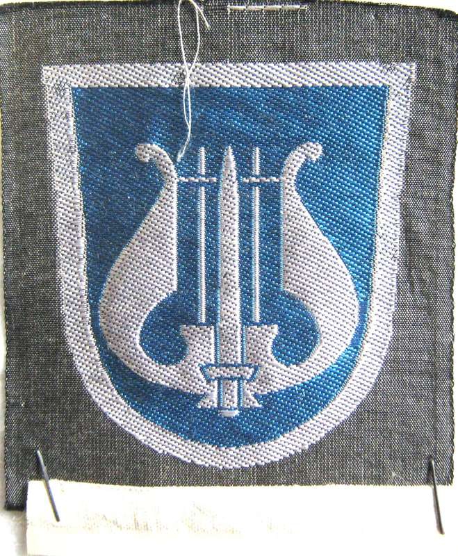 WW2 FINLAND MILITARY BANDSMAN CLOTH BADGE IN UNUSED CONDITION