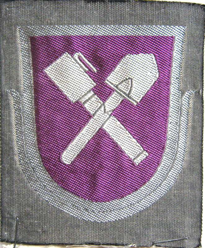WW2 FINLAND ORIGINAL MILITARY ASSAULT ENGINEER CLOTH BADGE IN UNUSED CONDITION