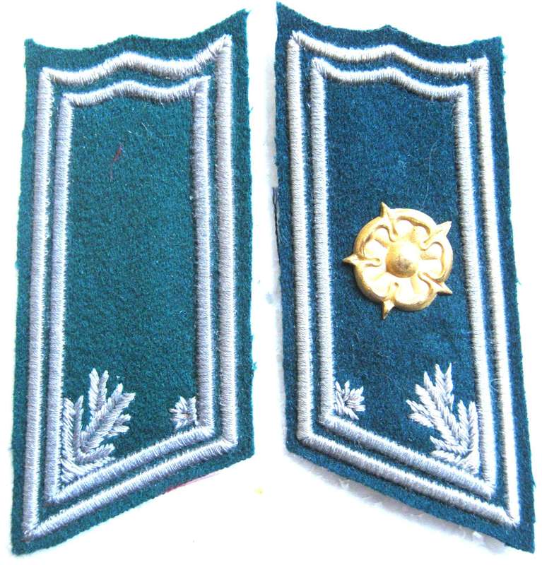 WW2 FINLAND ORIGINAL  PAIR OF INFANTRY, MAJOR COLLAR PATCHES WITH 1 ROSE IN UNUSED CONDITION