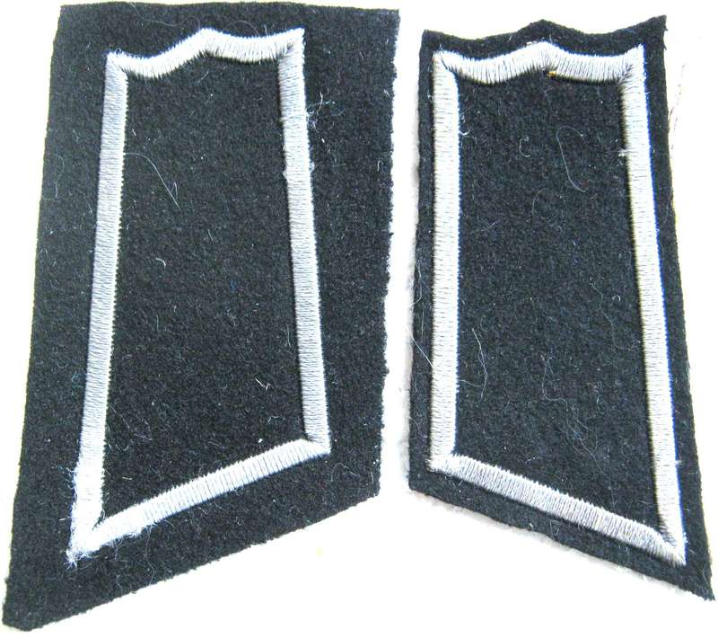 WW2 FINLAND ORIGINAL  PAIR OF TANK CORPS PRIVATE  COLLAR PATCHES IN UNUSED CONDITION