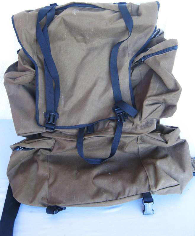 SADF 83 PATTERN RUCKSACK NO H FRAME OTHERWISE ALL ZIPS AND STRAPS IN TACT  IN VERY GOOD CONDITION
