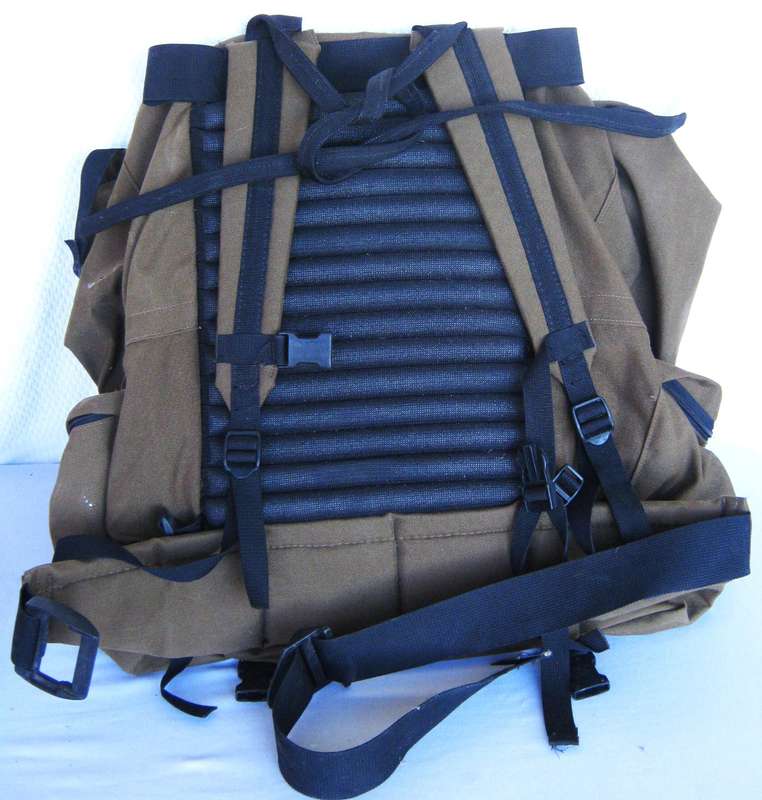 SADF 83 PATTERN RUCKSACK NO H FRAME OTHERWISE ALL ZIPS AND STRAPS IN TACT  IN VERY GOOD CONDITION
