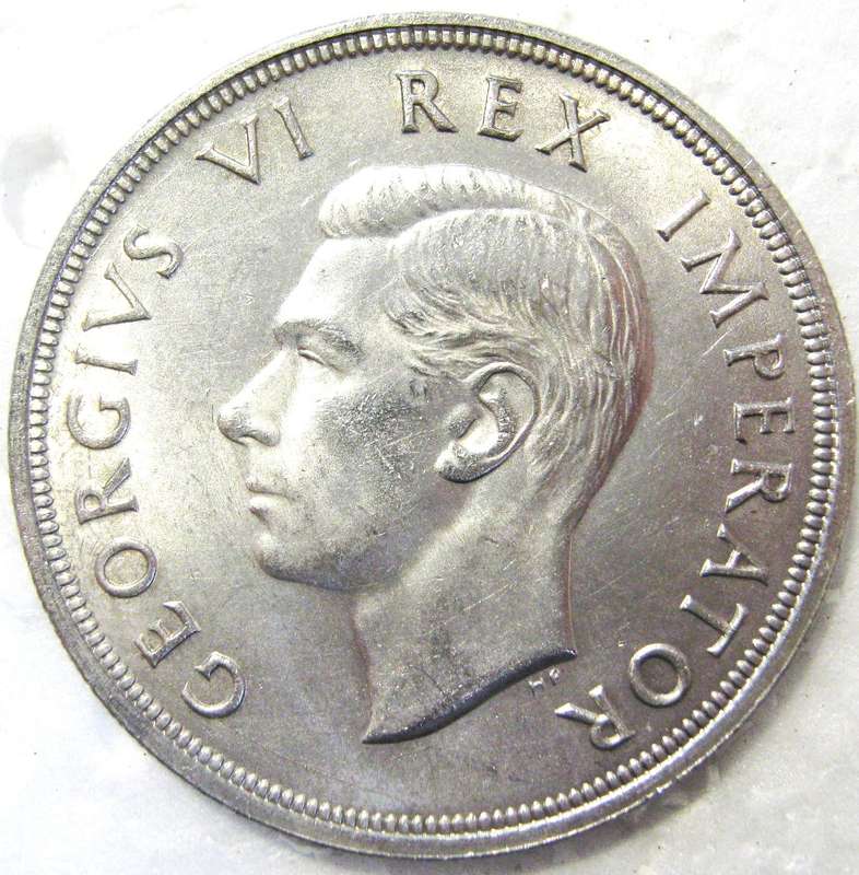 1947 FIVE SHILLINGS (CROWN) 80% SILVER 28.28 GRAMS IN GOOD CIRCULATED CONDITION