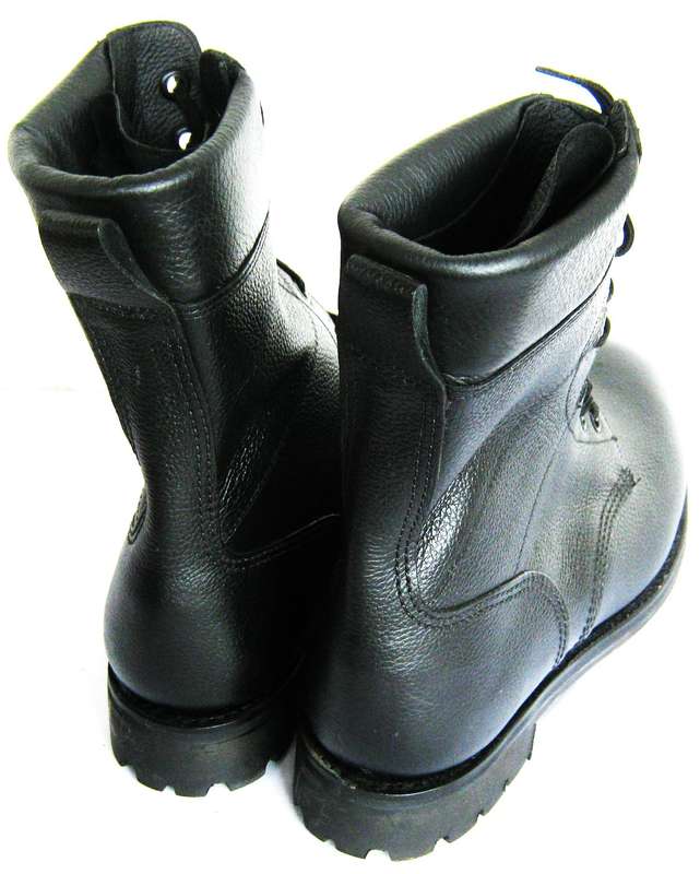 S.A. NAVY BLACK COMBAT BOOTS SIZE 11 IN UNUSED CONDITION