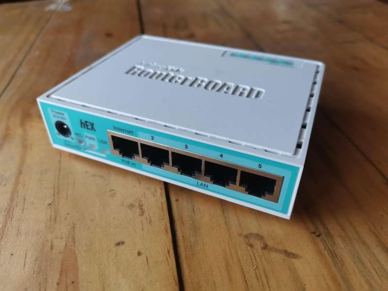 MikroTik hEX 5 Port Gigabit Desktop Router RB750Gr3