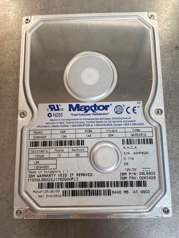 LOT :Hitachi Deskstar 82.3GB 3.5` ATA/IDE Hard Drive 7200RPM + Maxtor 6448MB HD Drive, both formated