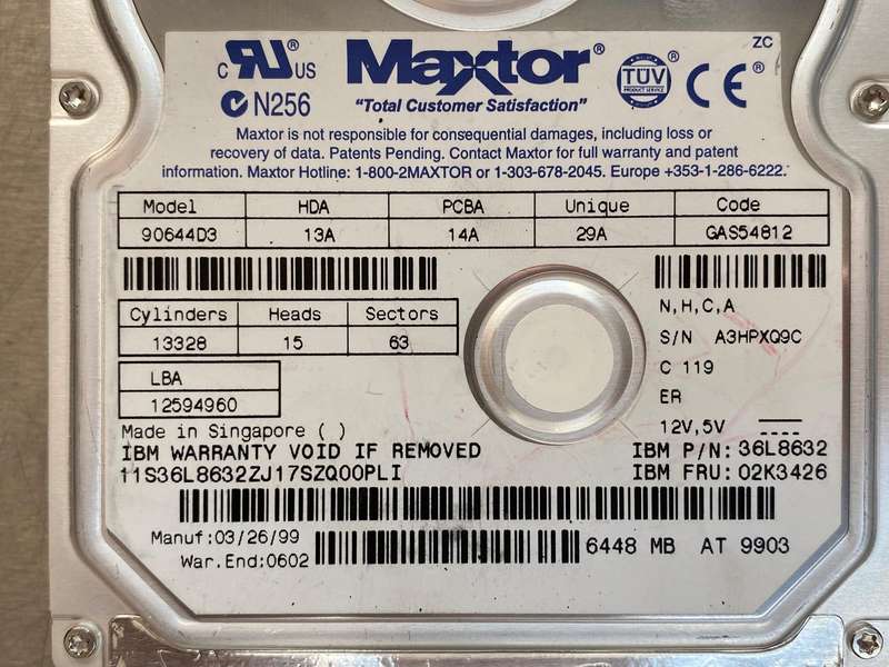 LOT :Hitachi Deskstar 82.3GB 3.5` ATA/IDE Hard Drive 7200RPM + Maxtor 6448MB HD Drive, both formated