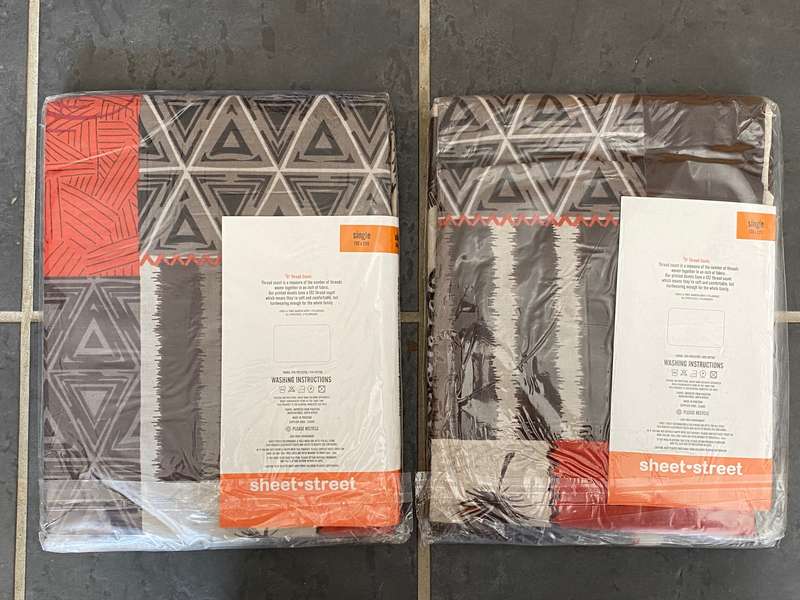 2 x SET of SINGLE Duvet Cover + cushions"African style", new . (size: single : 130cm x 200cm)