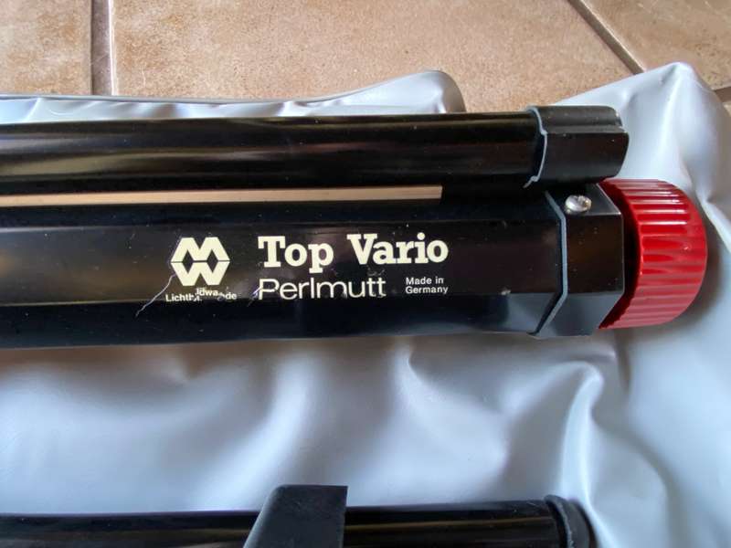MW TOP VARIO PERLMUTT / SILVER Projector - Video screen 150cm x 150cm Made in Germany,