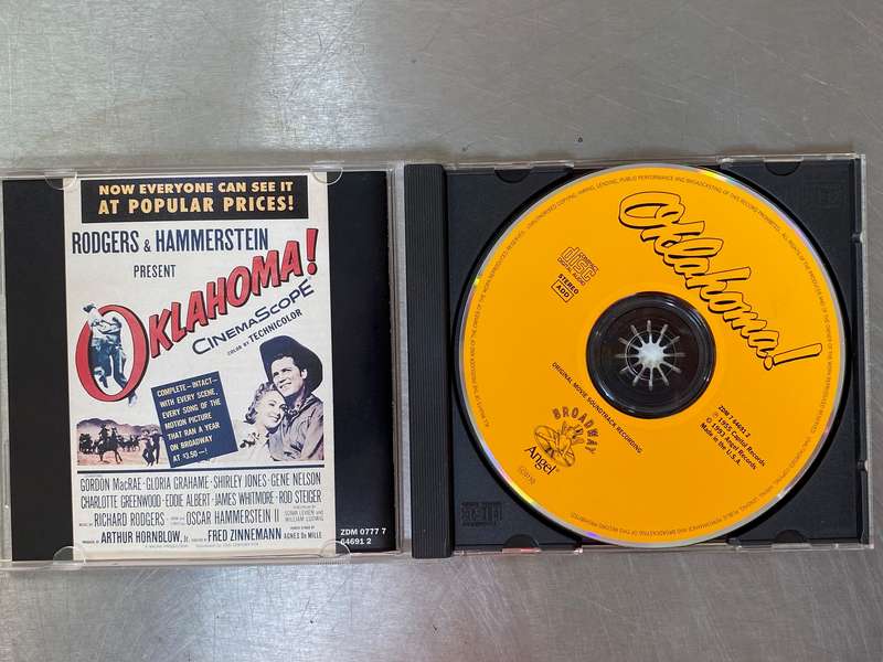 CD Lot (4cds): Oklahoma, Hatari, My fair Lady, Comedian Harmonists, music cds