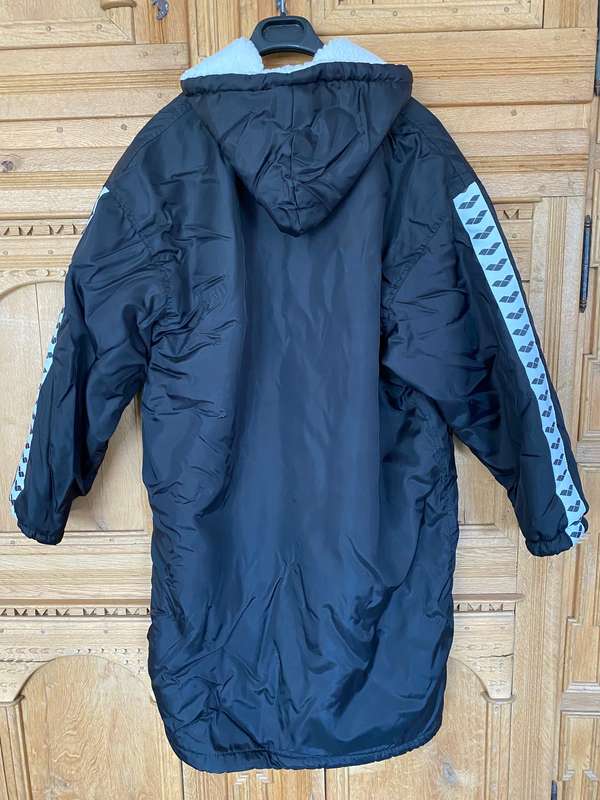 Arena Unisex Swim Swimming Hooded Parka Jacket Size S, black outside, white inside, new item