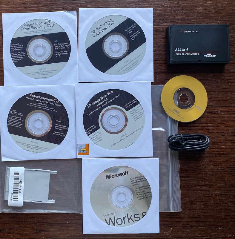 Microsoft Windows XP Home Edition Service Pack 2 +Works Sofware Lot , vintage + usb cardreader