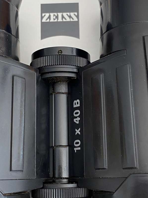 ZEISS CLASSIC 10X40 B GA T* P*Binoculars , made in Germany in Original Box, with Leather Case, top