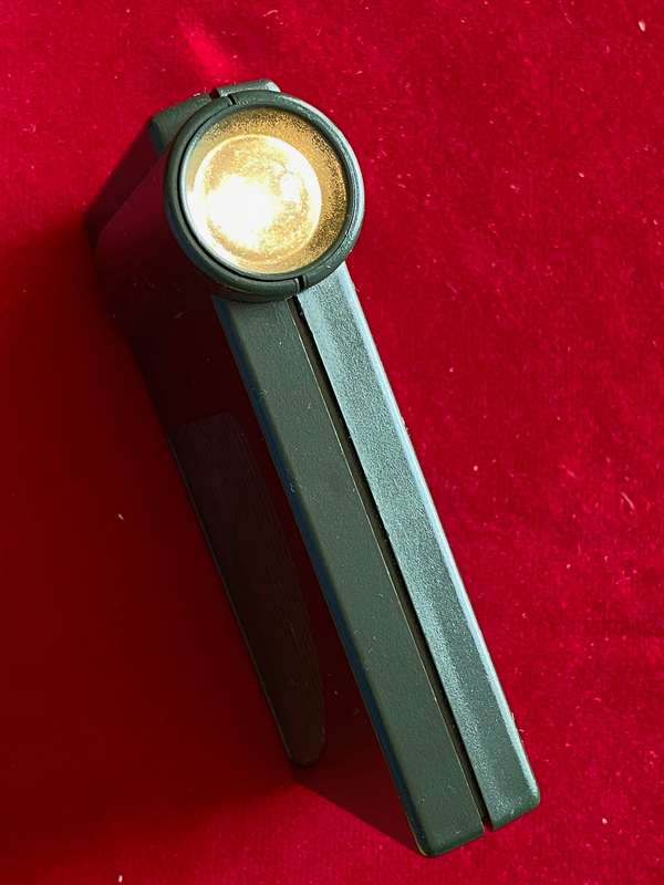DOCTER GERMANY Aspherilux midi 125 torch, green, vintage, in working condition. batteries not incl.