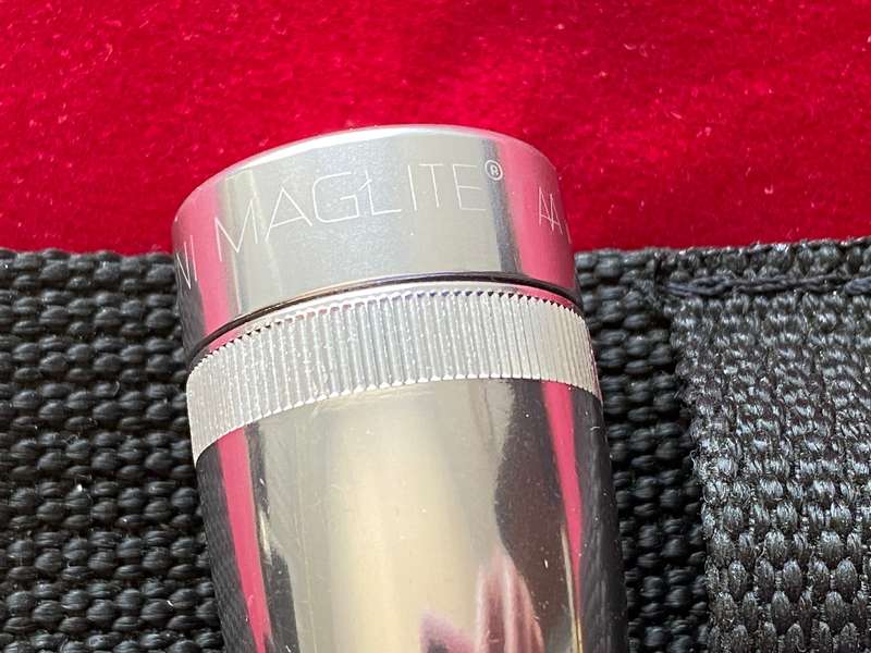Mini Maglite AA , Aluminium, silver, Mag USA, Set (torch + belt-holder), torch in mint condition
