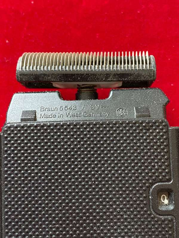 Braun 5543 Battery Shaver 3V West-Germany, vintage, in working condition