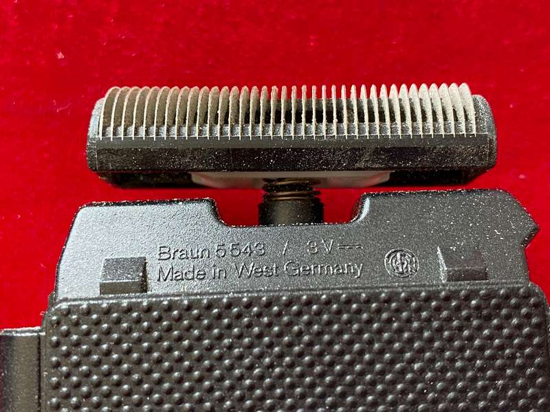Braun 5543 Battery Shaver 3V West-Germany, vintage, in working condition