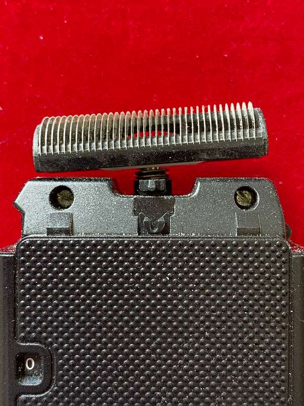 Braun 5543 Battery Shaver 3V West-Germany, vintage, in working condition