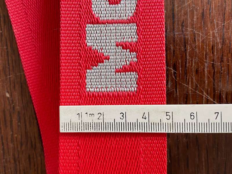 1 x Manfrotto Tripod carrying strap red in very good condition