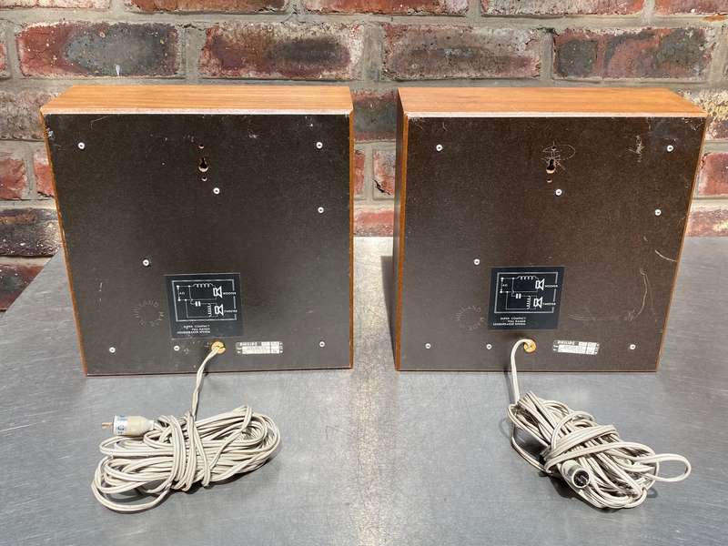 1970´S PHILIPS HIGH Fidelity International Hifi Logo loud speaker, wooden,vintage, item collectors