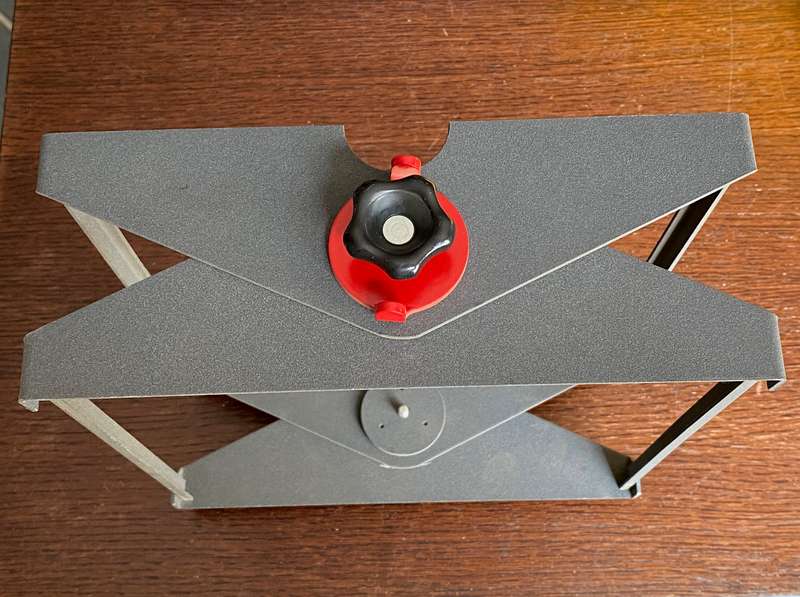 Projector Stand for Kodak S-AV Carousell Projector