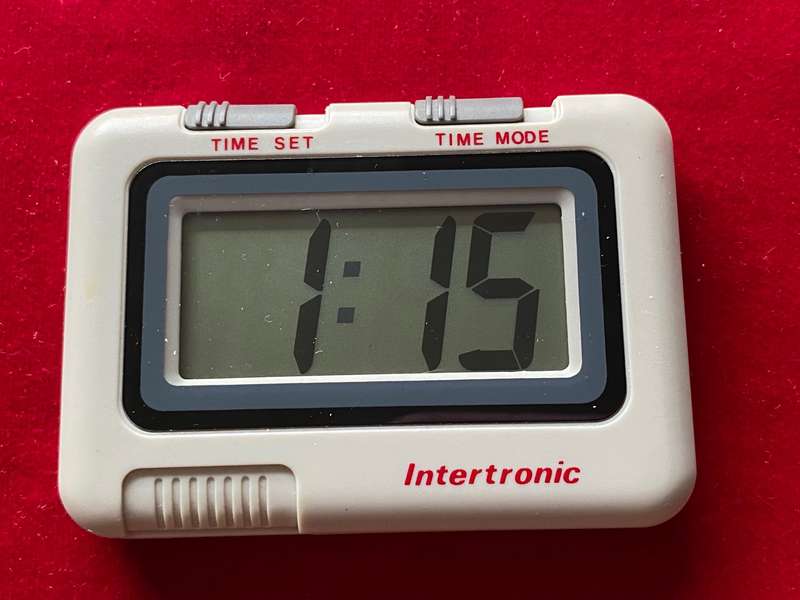 Intertronic Clock flat, white, vintage