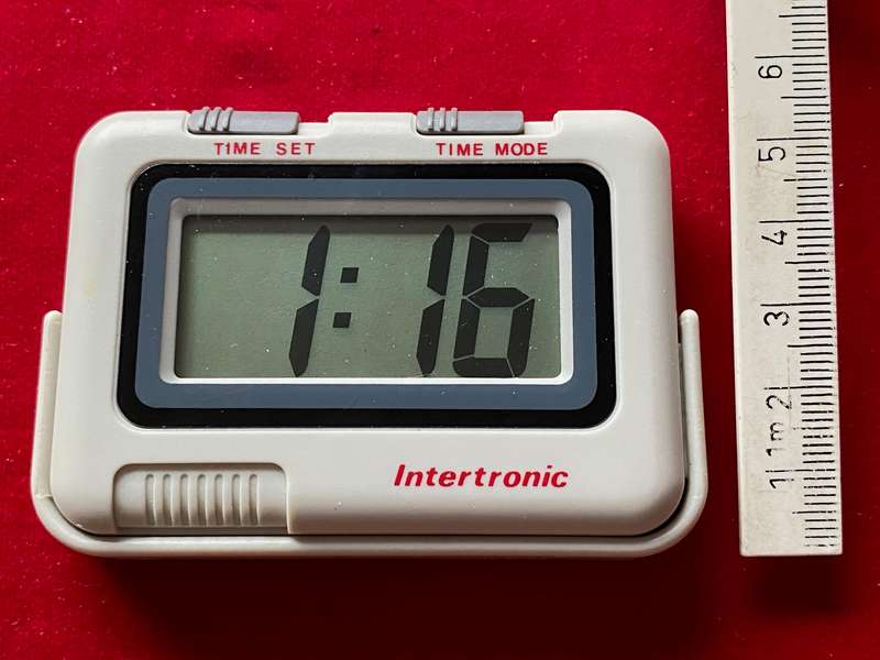 Intertronic Clock flat, white, vintage