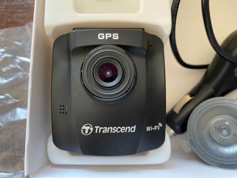 TRANSCEND DRIVEPRO 230 DASH CAMERA with 32GB in working condition