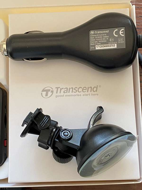 TRANSCEND DRIVEPRO 230 DASH CAMERA with 32GB in working condition