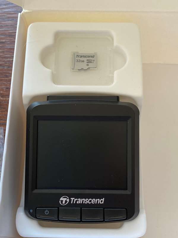 TRANSCEND DRIVEPRO 230 DASH CAMERA with 32GB in working condition