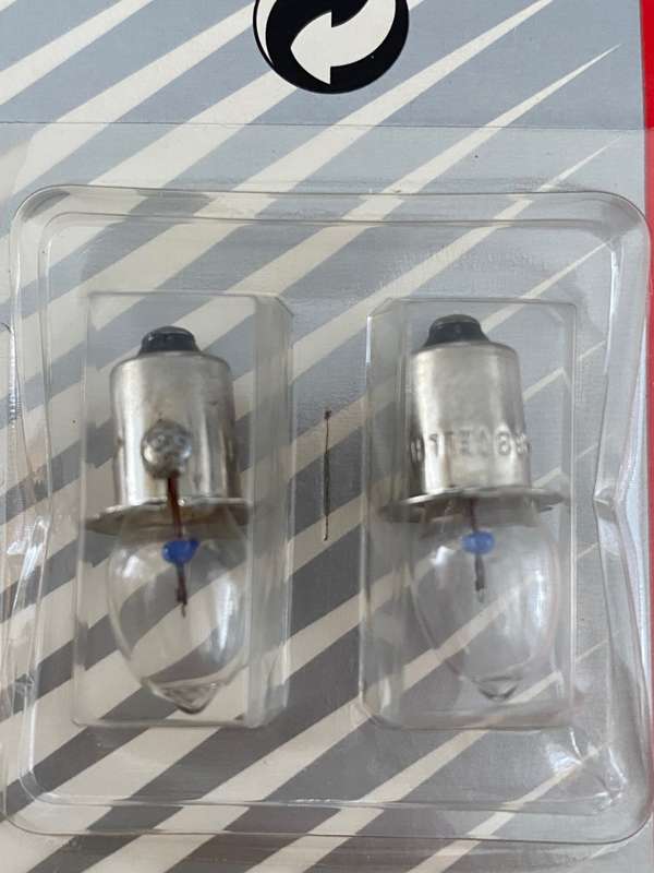 Mini Maglite Krypton Bulbs for 3-cell C & D torch, original spare bulb, package is still sealed