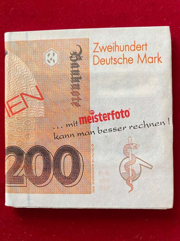 200 Deutsche Mark folding solar calculator vintage collectors item, unused , in working condition