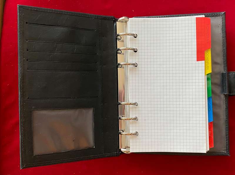 Leica leather file calender,black (19x12x3.5cm) from 1995 vintage,collectors item,unused, very rare