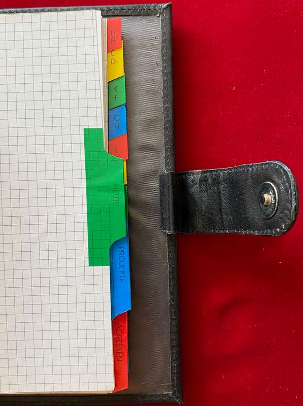 Leica leather file calender,black (19x12x3.5cm) from 1995 vintage,collectors item,unused, very rare