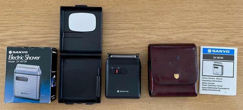 SANYO SV-M730 Battery Travel Shaver In Case Portable Plus leather pouch, JAPAN,vintage,working