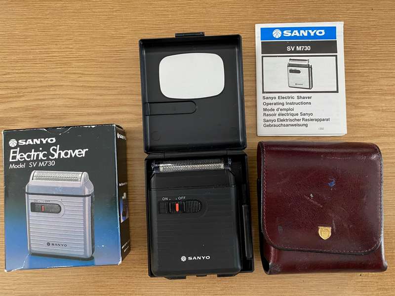 SANYO SV-M730 Battery Travel Shaver In Case Portable Plus leather pouch, JAPAN,vintage,working