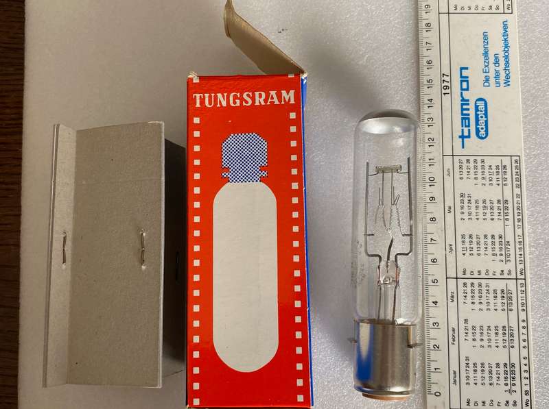 Tungsram Projector bulb P28s 220V 500W unused, still in original box