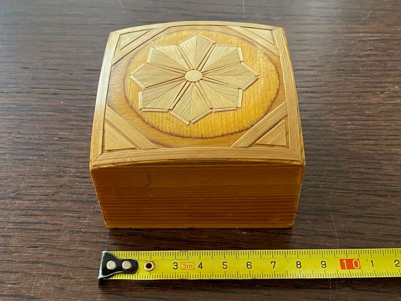 Handmade Vintage Wooden small Jewellery Gift box approx. 8cm x 8cm x 5cm, 99g, collectors item, rare