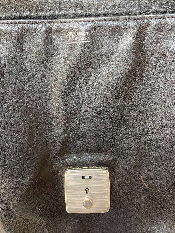 Design Prestige vintage genuine leather brief case from Germany ,50s, approx.size 30cmx40cm,incl.key