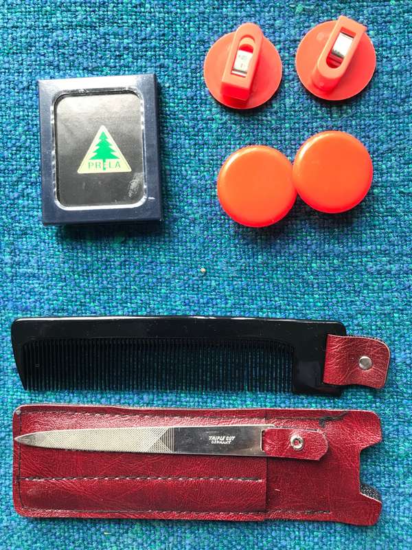 OFFICE JOB LOT 3: stamp pad,notice aluminium block,chalk,photoframe,leather key pouch,pins,