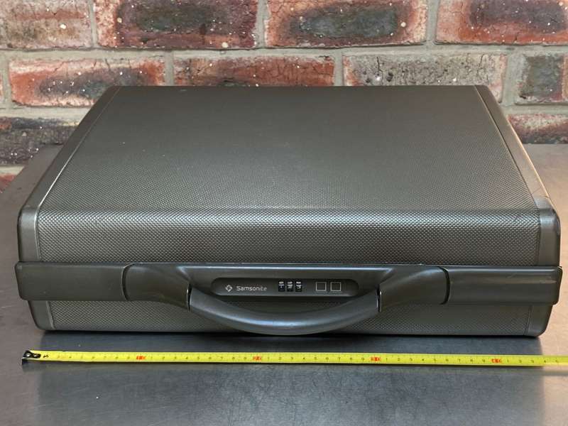 Samsonite Hard Shell Brief Case with Combination Lock, from 80ties , from Germany