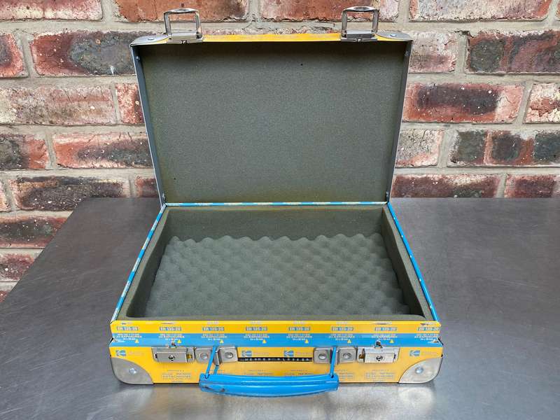 Kodak Metal Case Lot 1 Ektachrome 135-20 , vintage, collectors item, very rare, from the 70s