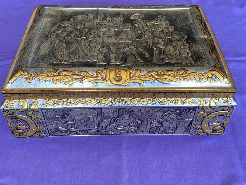 E.OTTO SCHMIDT LEBKUCHENFABRIK NURNBERG, vintage,tin chest box, collectors item from Germany 60s/70s