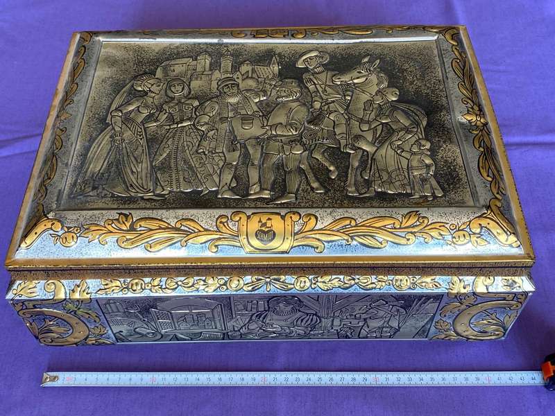 E.OTTO SCHMIDT LEBKUCHENFABRIK NURNBERG, vintage,tin chest box, collectors item from Germany 60s/70s