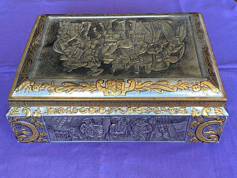 E.OTTO SCHMIDT LEBKUCHENFABRIK NURNBERG, vintage,tin chest box, collectors item from Germany 60s/70s